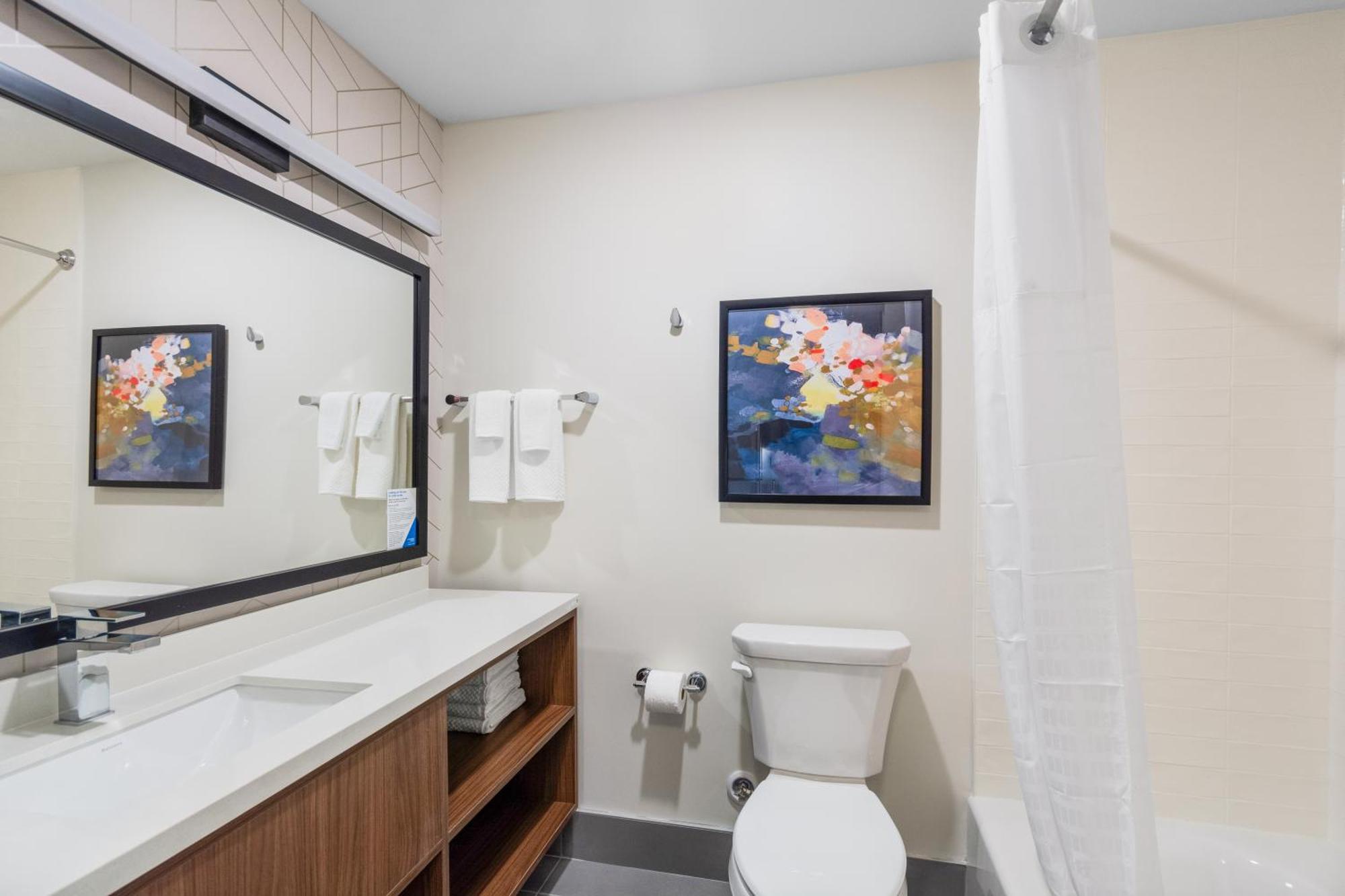 Everhome Suites Lexington - Horse Park Номер фото