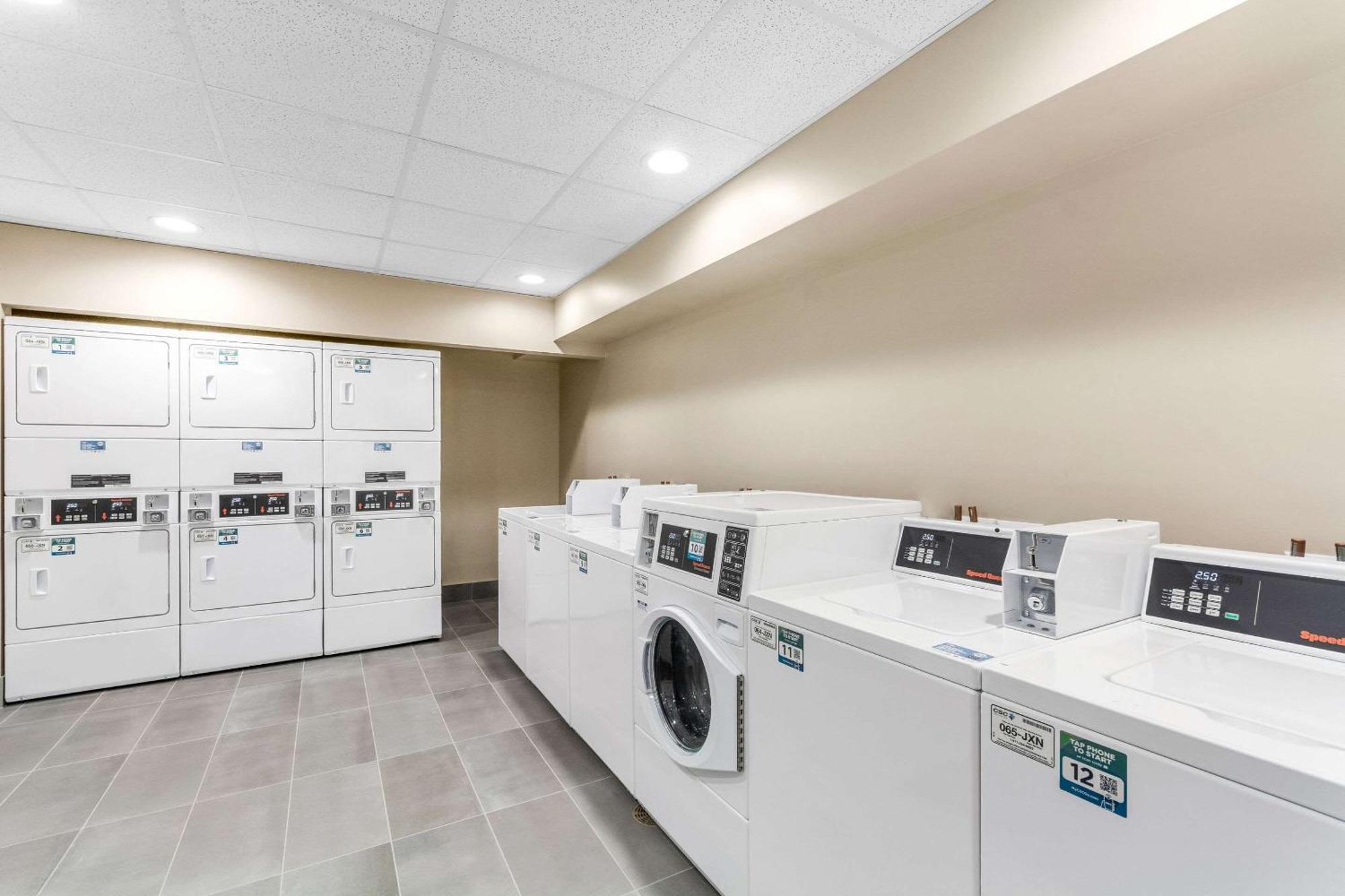 Everhome Suites Lexington - Horse Park Экстерьер фото