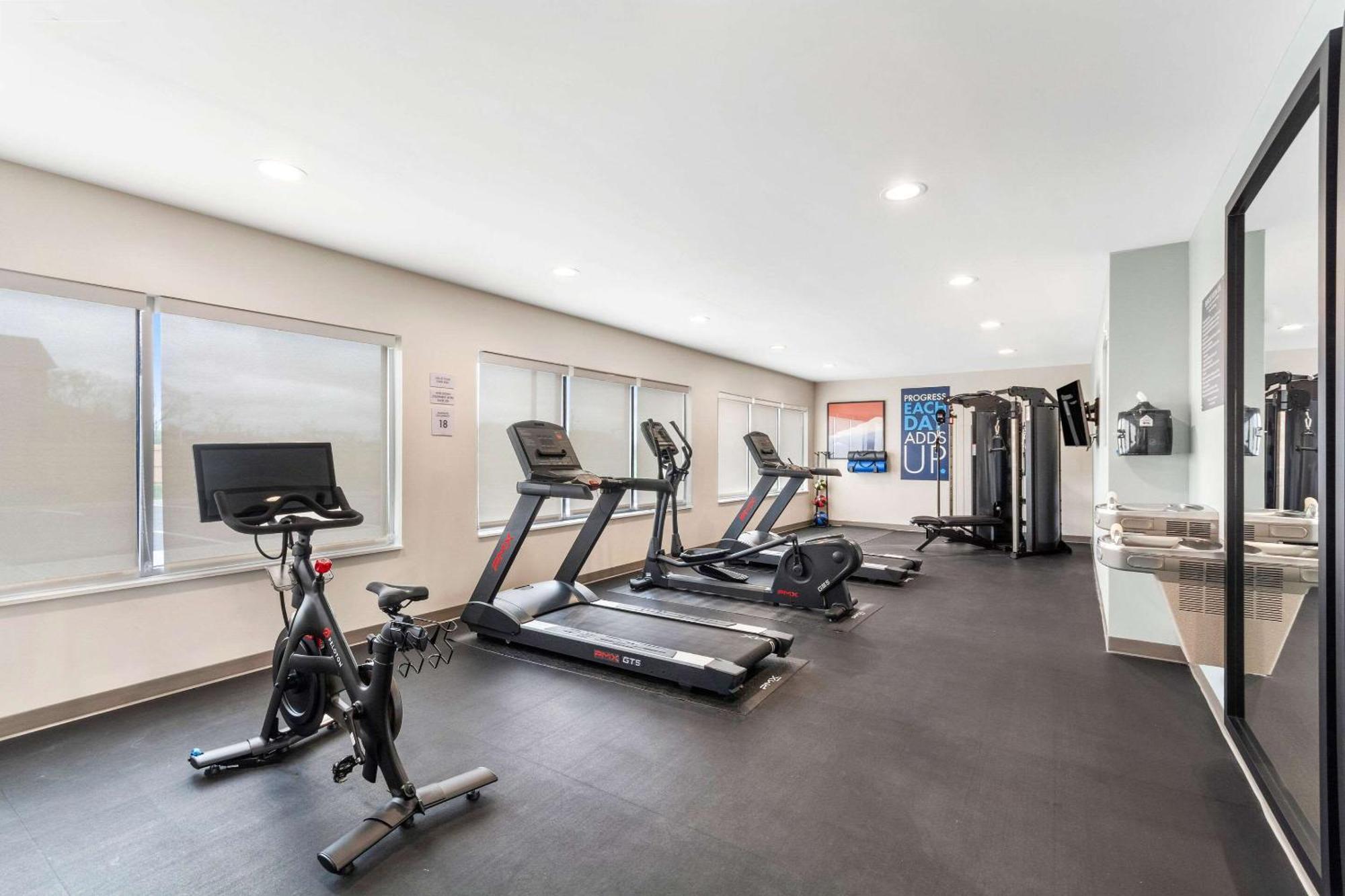 Everhome Suites Lexington - Horse Park Экстерьер фото