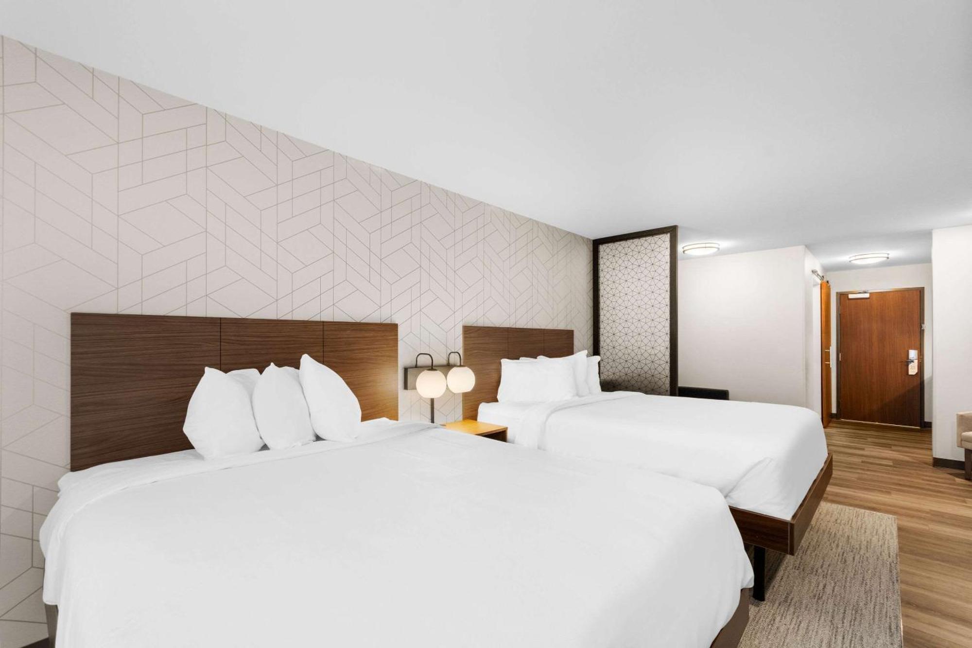 Everhome Suites Lexington - Horse Park Экстерьер фото