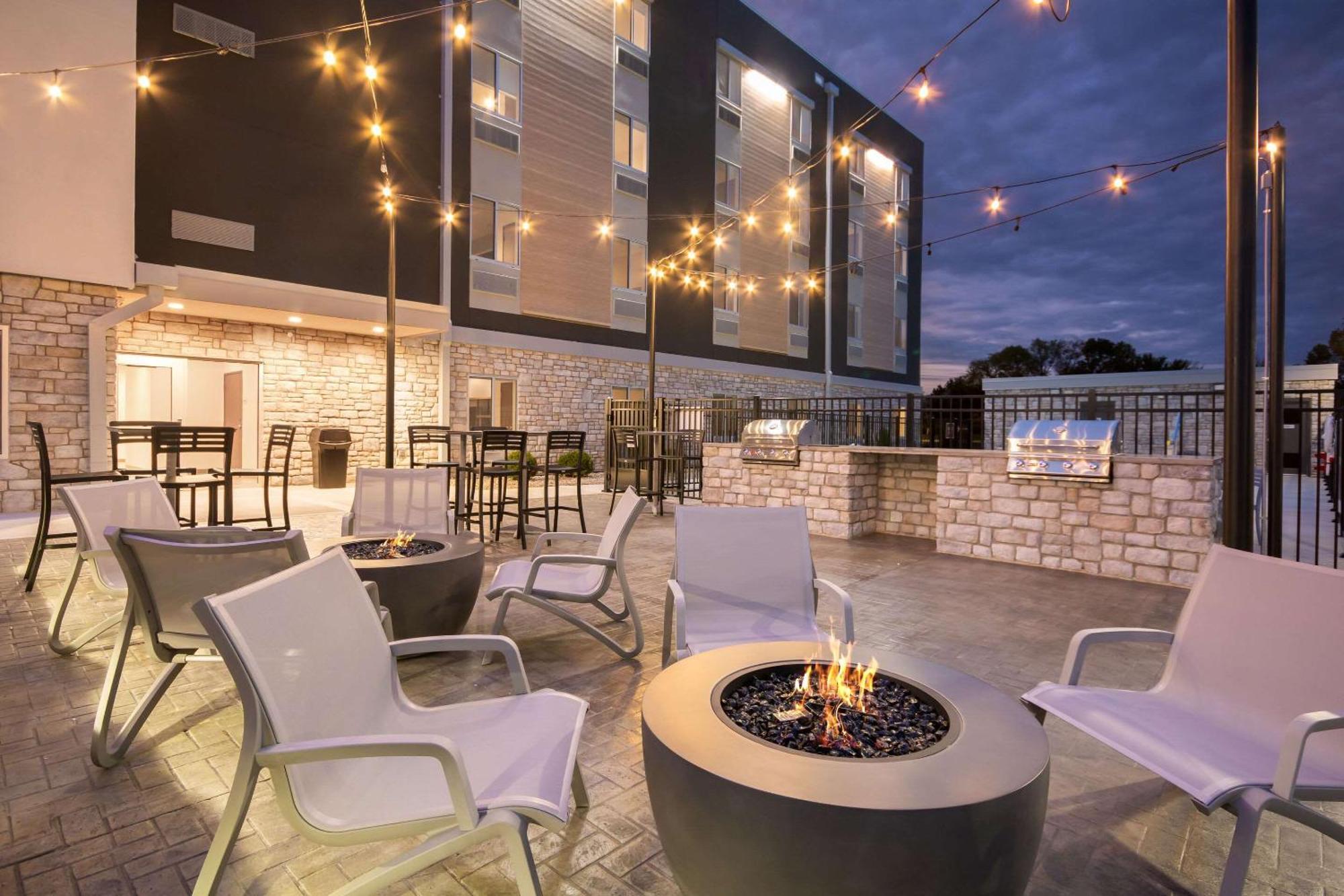 Everhome Suites Lexington - Horse Park Экстерьер фото